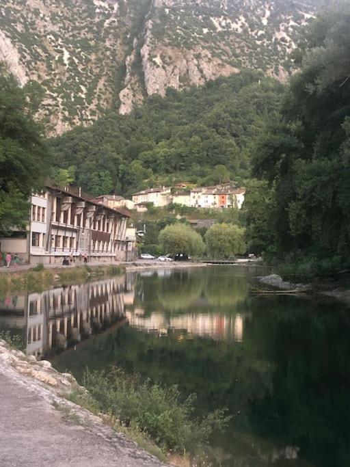 Confortable Au Pied Du Vercors Pont-en-Royans Eksteriør billede
